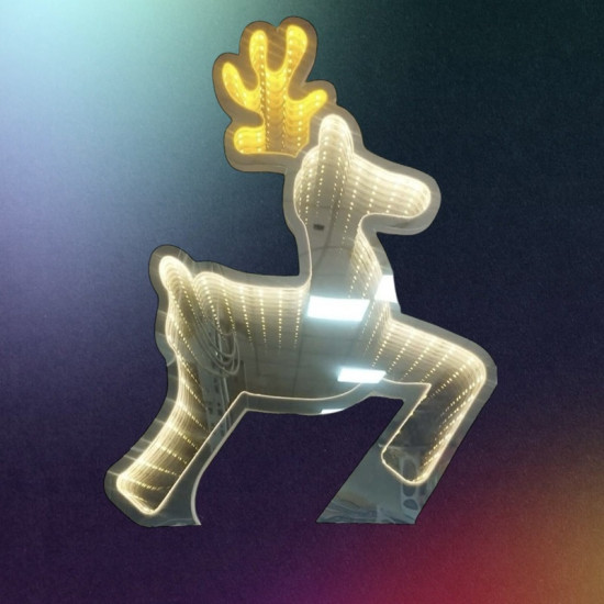 Χριστουγεννιάτικο φωτιζόμενο Ελάφι καθρέφτης 27×1,5x39cm