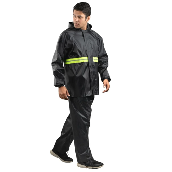 Αδιάβροχο Σετ Με Διακριτή Φωσφοριζέ Οριζόντια Ρίγα Μαύρο