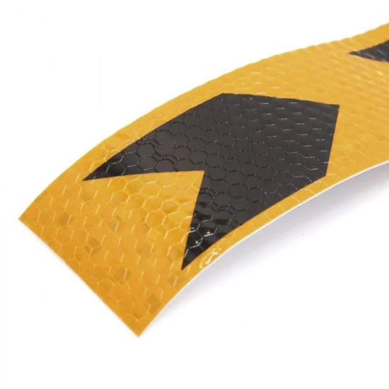 Αυτοκόλλητη ταινία μαύρο-κίτρινο ανακλαστική 5cm x 25m Αυτοκόλλητη ταινία μαύρο-κίτρινο ανακλαστική 5cm x 25m