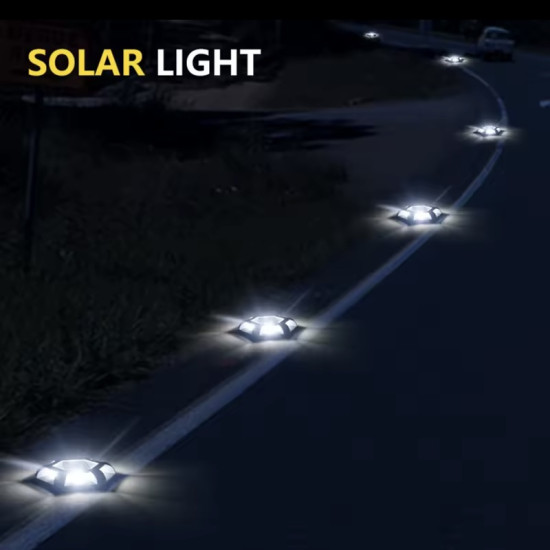 Ηλιακό Φωτιστικό Αλουμινίου Δαπέδου με Αισθητήρα Φωτός ψυχρό φώς μαύρο 4τμχ.